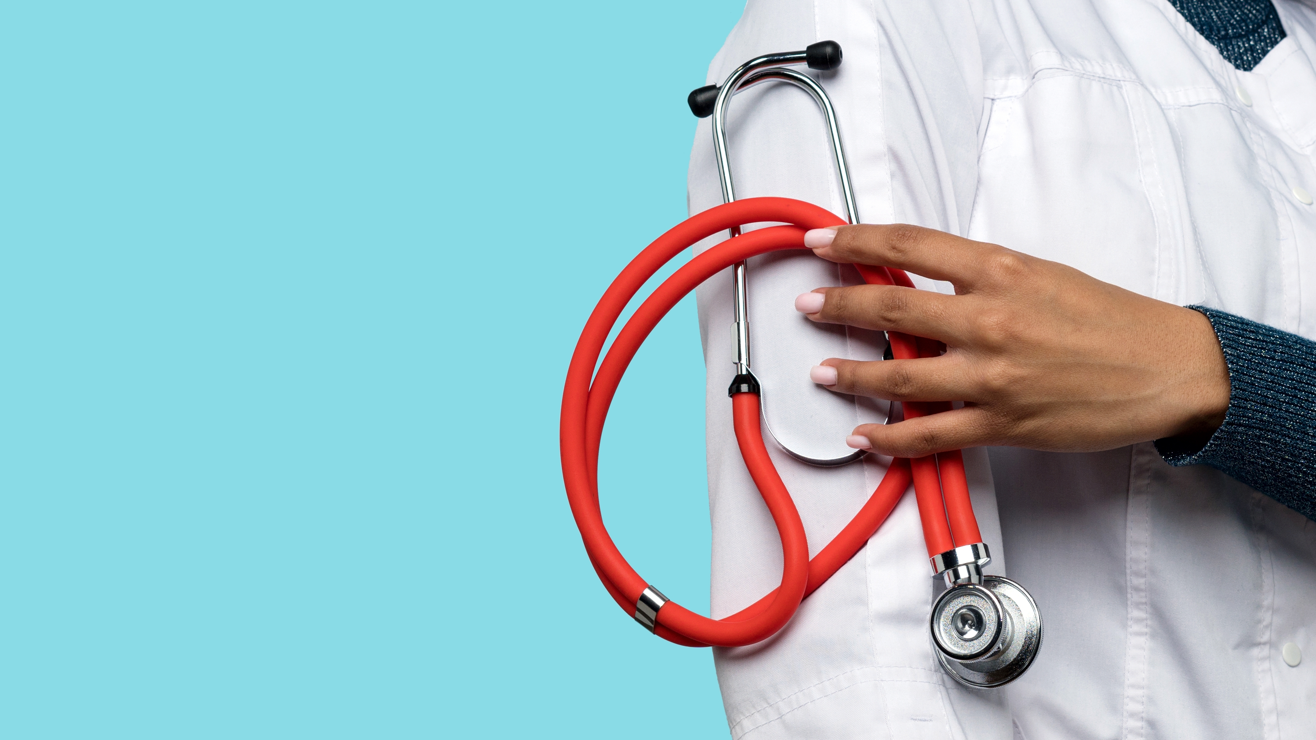 Unrecognizable,Dark,Skinned,Female,Doctor,Close,Up,With,Medical,Stethoscope